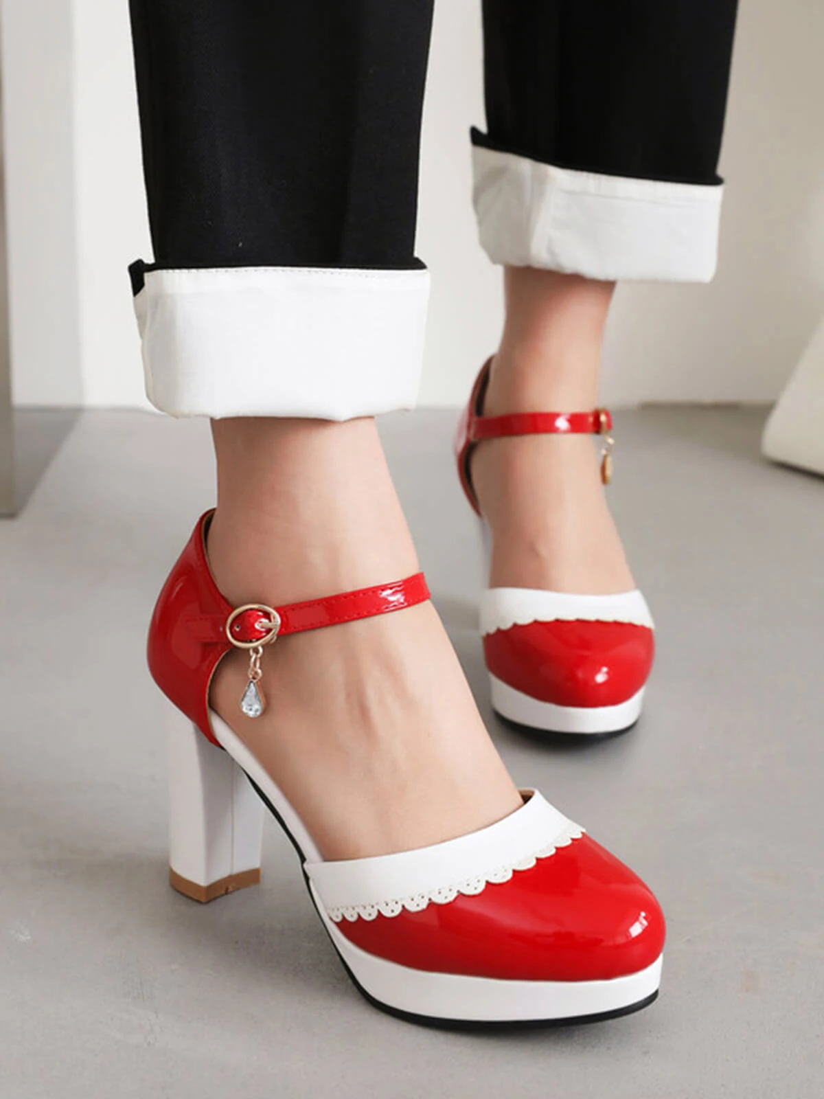 Color Block Rhinestone Pendant High Heel Shoes - Image 6