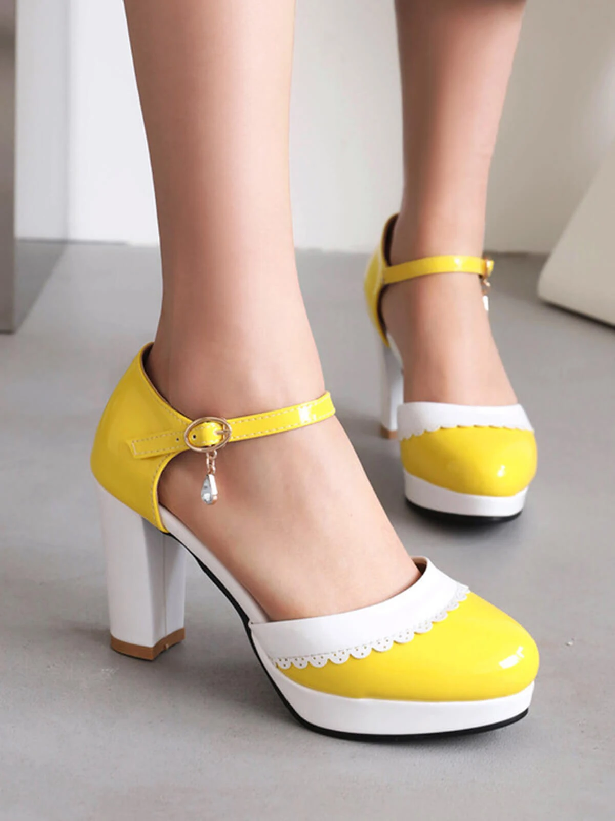 Color Block Rhinestone Pendant High Heel Shoes - Image 7