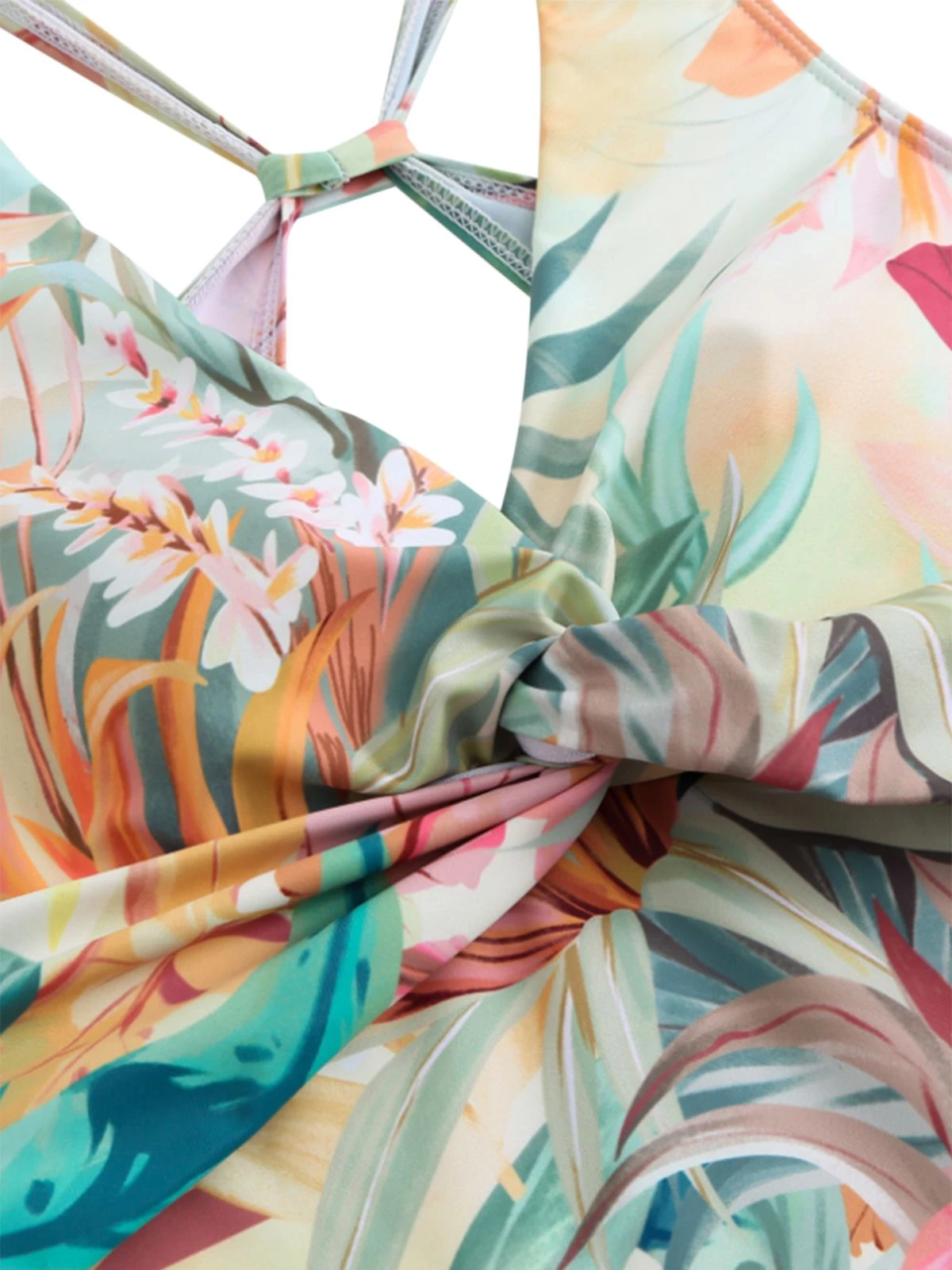 1940s Floral V-Neck Tie-Waist Swimsuit - Image 3